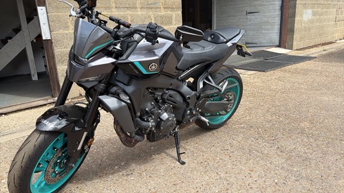 Yamaha mt09 amt - yamaha, y-amt