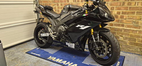 Yamaha yzf - yzf, r1