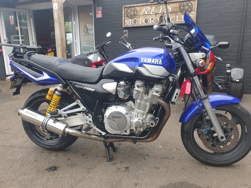 Yamaha xjr 1300 - yamaha,