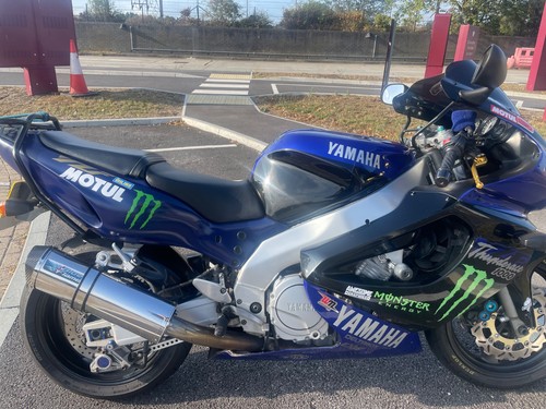 Yamaha thunderace yzf 1000 - thunderace,