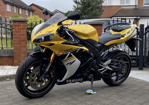 Yamaha 2006 50th - r1,