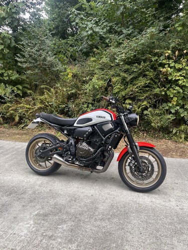Yamaha xsr 700 - yamaha,