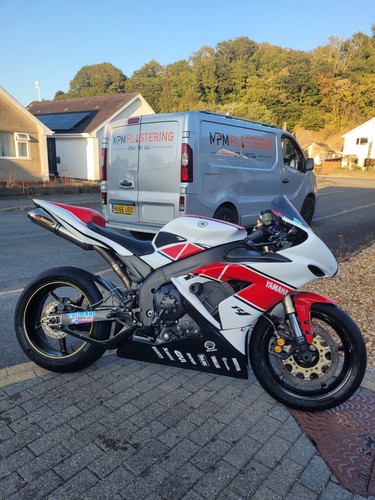 Yamaha - , r1