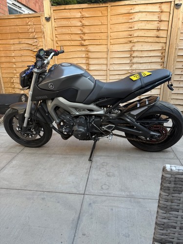 Yamaha mt09 - yamaha,