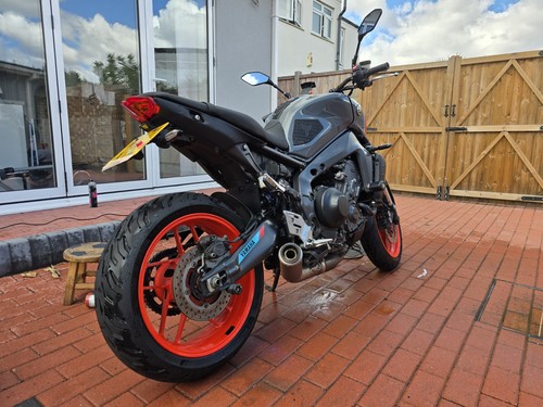 2021 yamaha mt09 - yamaha,