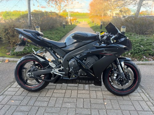 Yamaha - yamaha, r1