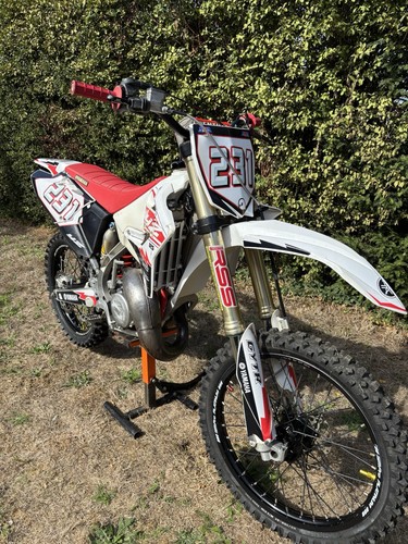 Yamaha yz125 - yamaha,