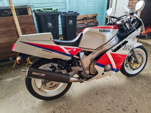 Yamaha fzr 600 genesis - yamaha,